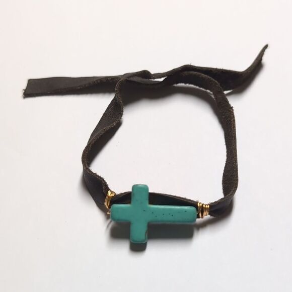 95 Brown Leather Wrap Bracelet with Turquoise Cross - Picture 1 of 6